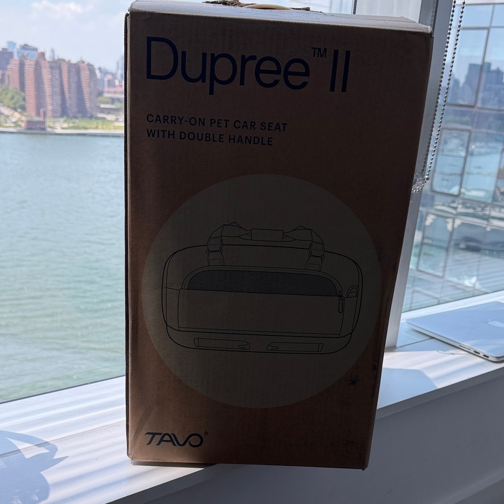 NIB- Dupree II Carry-On Pet Car Seat by TAVO - Black - Picture 2 of 4